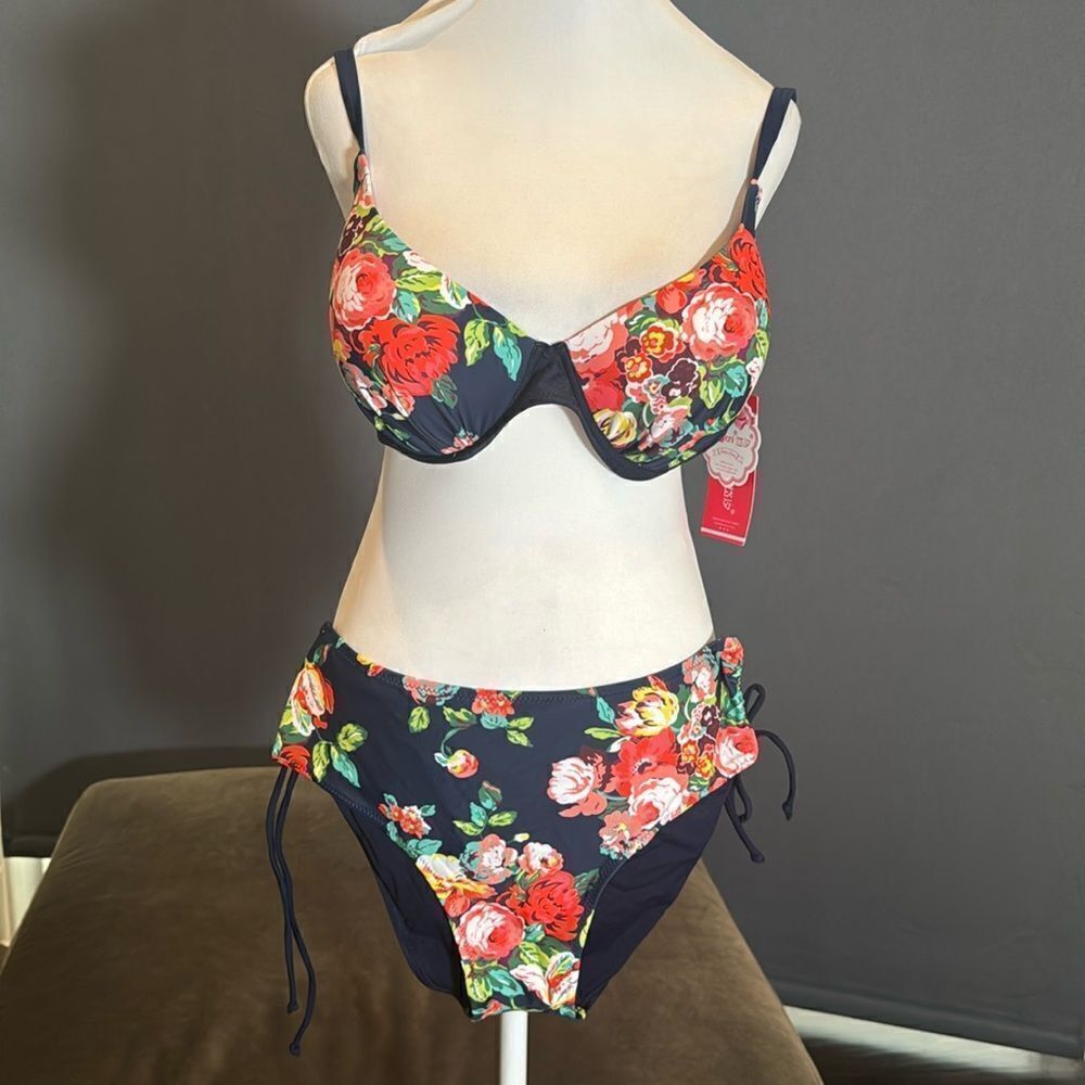 Woman’s Black Floral Plus Size Two Piece Tie Back Bikini Size XL NEW